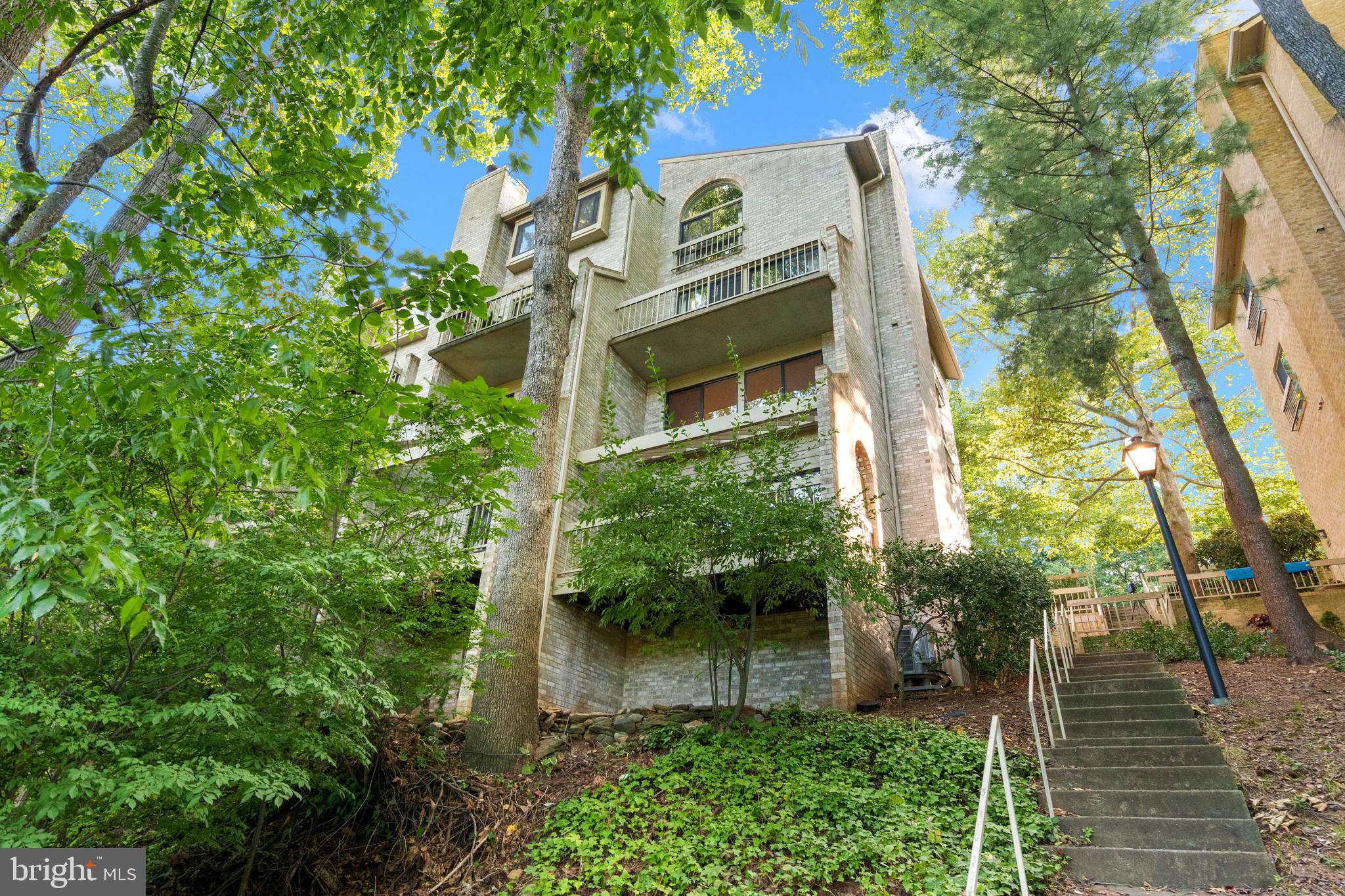 11132 Boathouse Court, Unit 85 Reston, VA 20191 - Photo 26 of 34