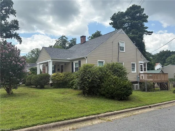 $2,500 | 1100 Glenwood Avenue, Greensboro, NC 27403
