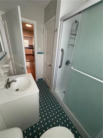 $2,500 | 1100 Glenwood Avenue, Greensboro, NC 27403