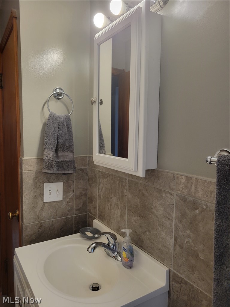 5907 Snow Road Parma, OH 44129 - Photo 21 of 29