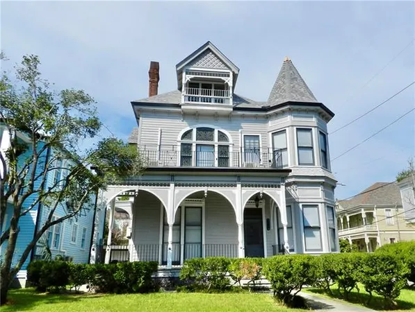 $1,200 | 1224 Marengo Street, Unit 2B, New Orleans, LA 70115