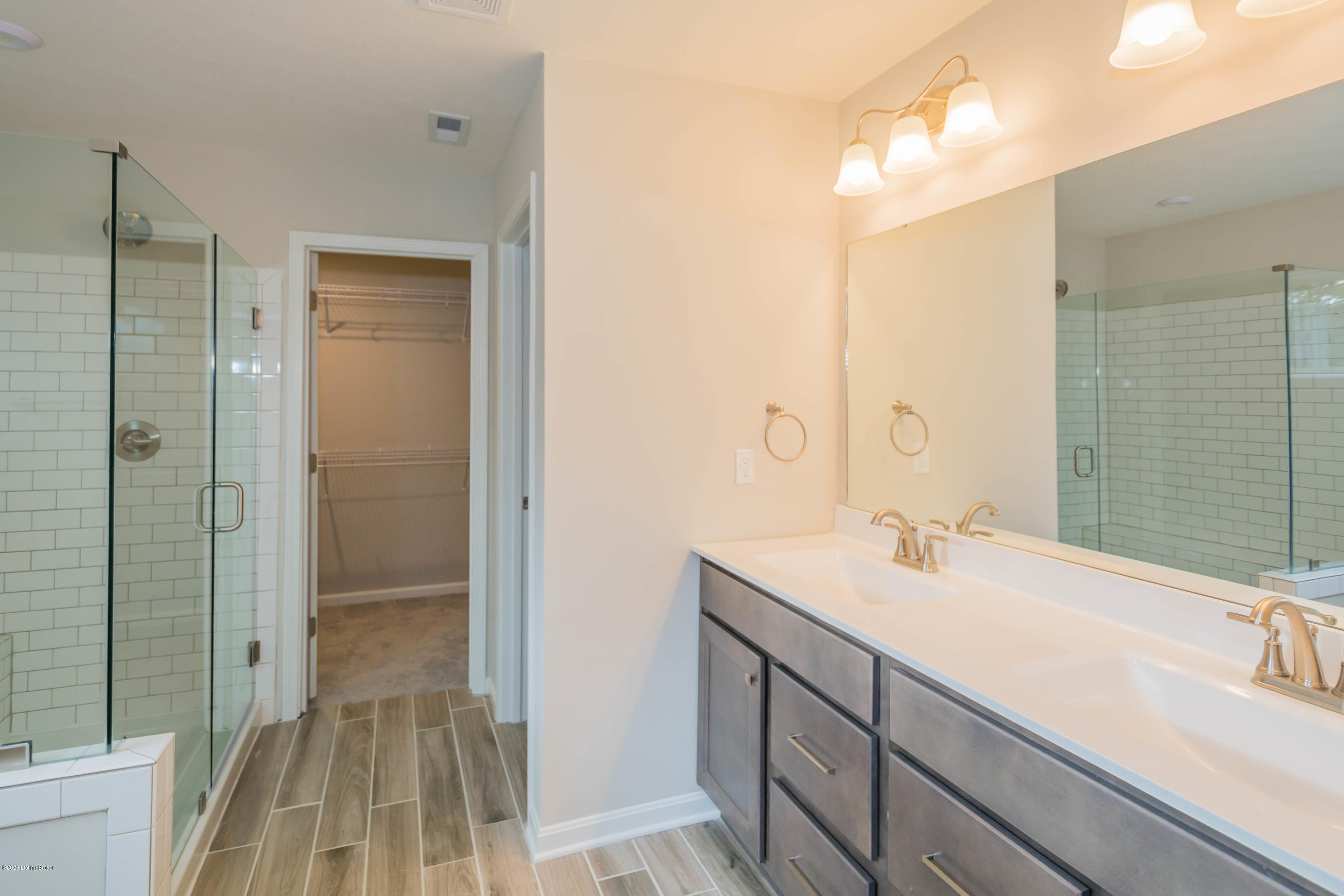 415 Highland Ridge Drive Mount Washington, KY 40047 - Photo 21 of 36 17-Owner's Bathroom