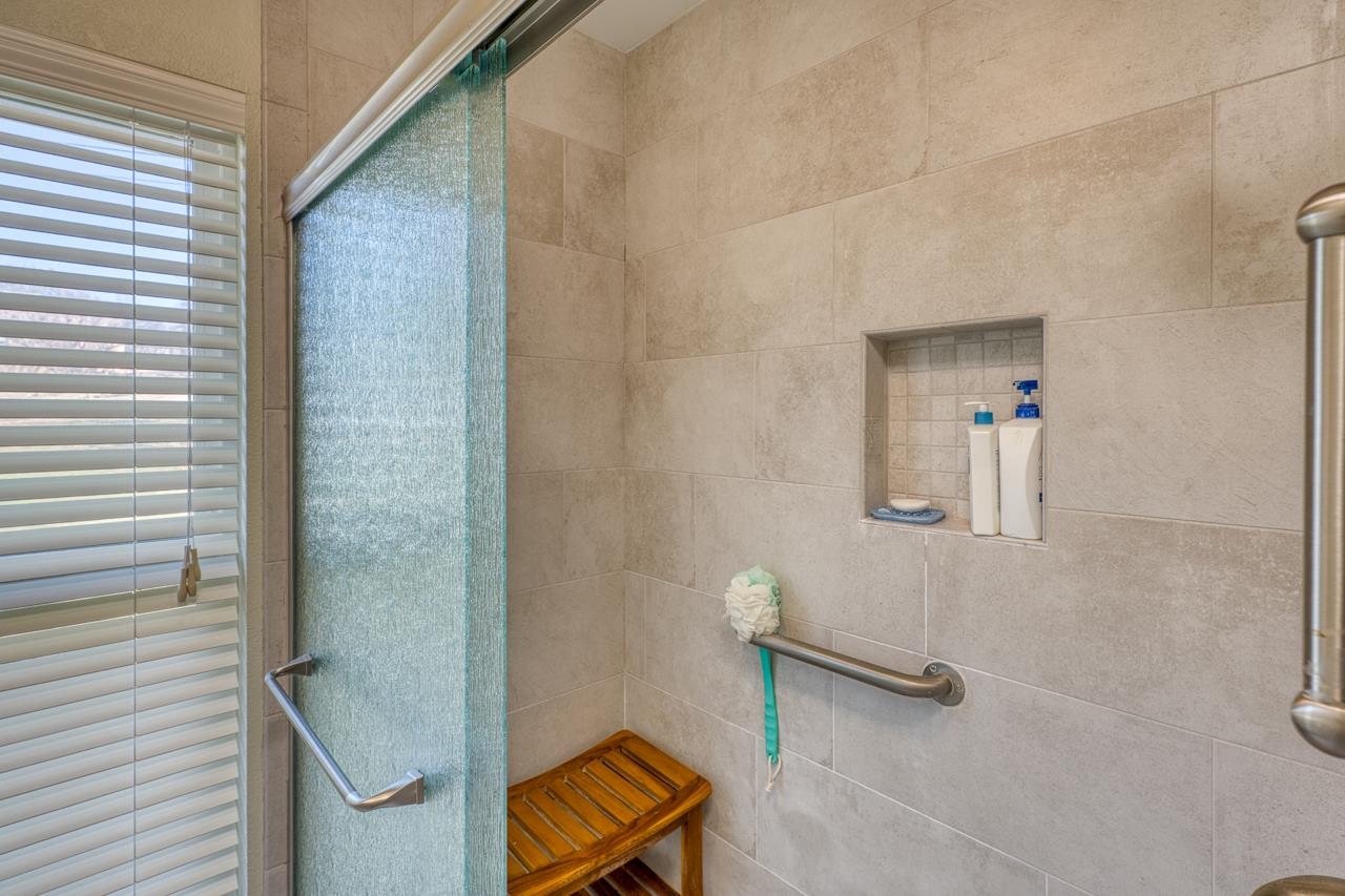 101 West Bluebonnet Road Horseshoe Bay, TX 78657 - Photo 12 of 23