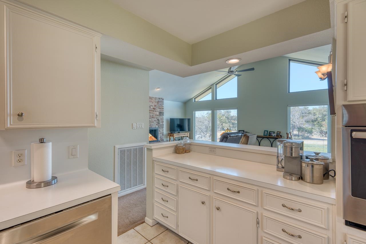 101 West Bluebonnet Road Horseshoe Bay, TX 78657 - Photo 9 of 23