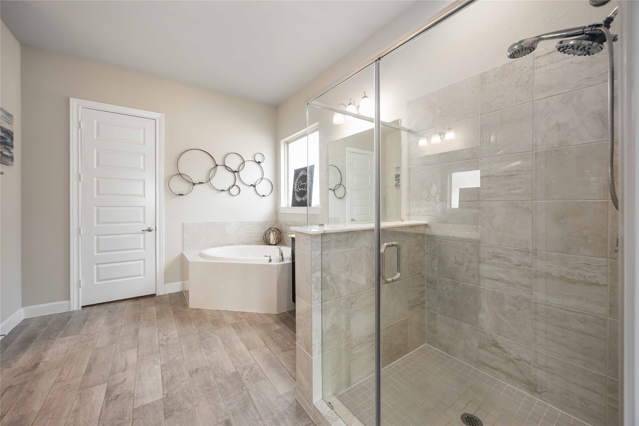 5822 Euclid Loop Rosenberg, TX 77469 - Photo 15 of 35 Primary Bathroom