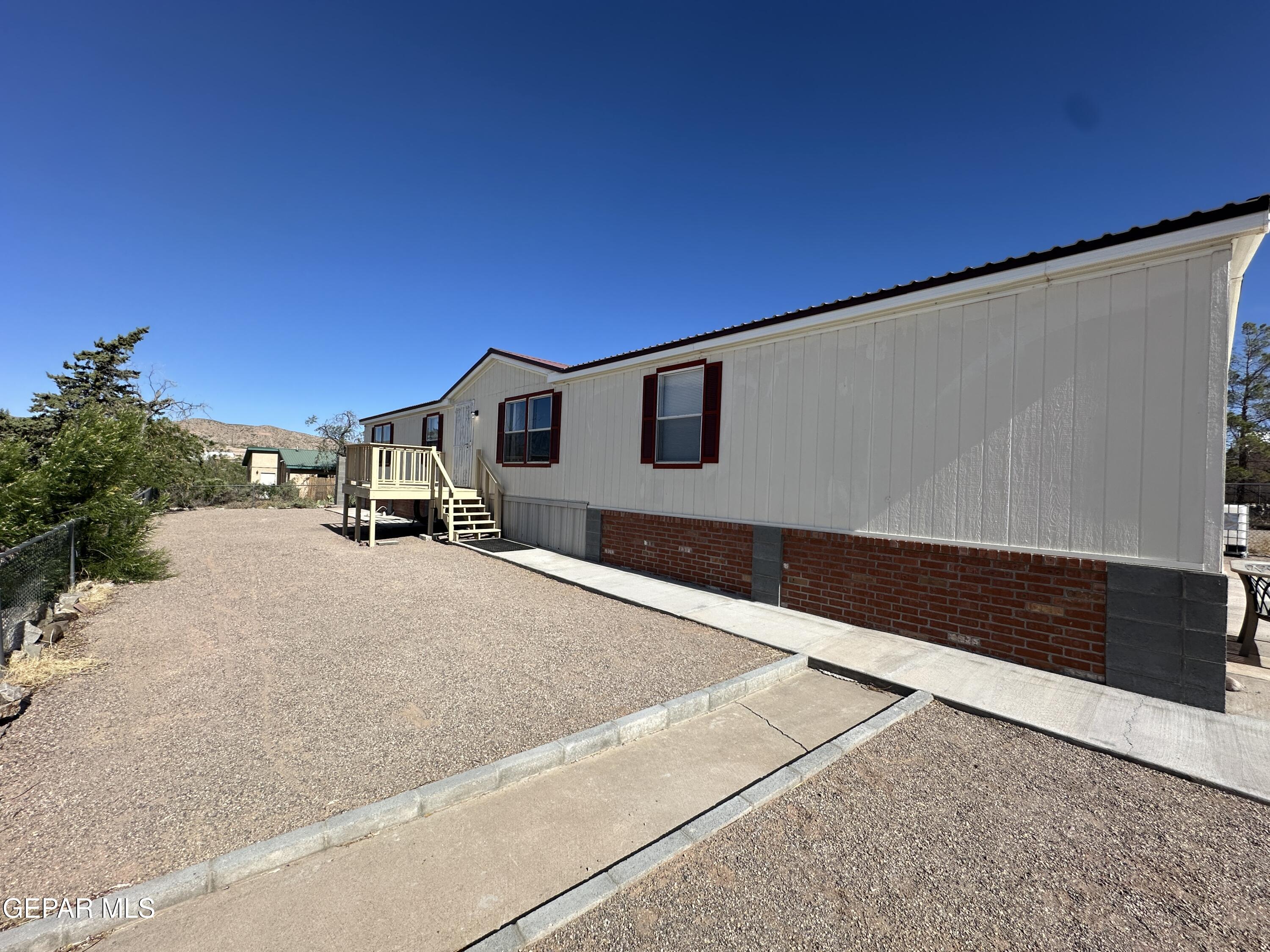 2901 Cook Street Truth Or Consequences, NM 87901 - Photo 1 of 28 a view of road with card