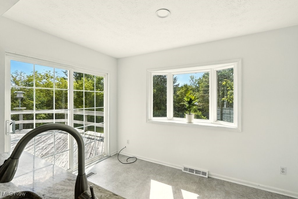 5540 River Road Madison, OH 44057 - Photo 16 of 50