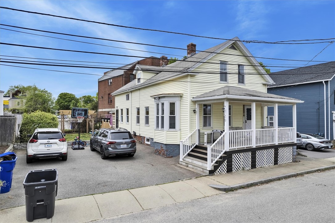 20 Barney Street Warren, RI 02885 - Photo 2 of 35