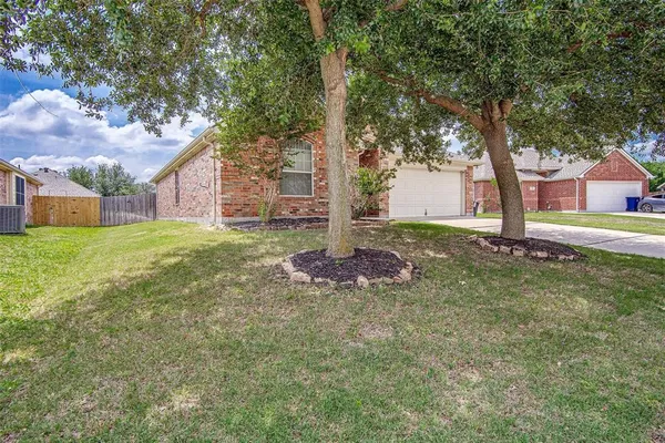$2,000 | 931 Hunter Lane, Burleson, TX 76028