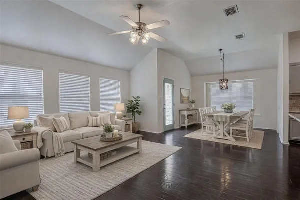 $2,000 | 931 Hunter Lane, Burleson, TX 76028