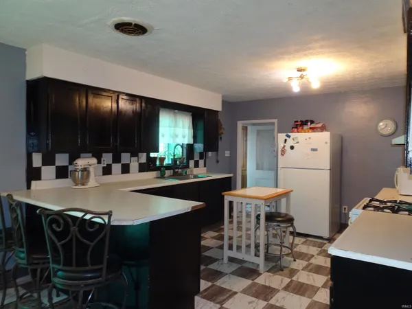 $264,900 | 2480 East State Road 38, New Castle, IN 47362
