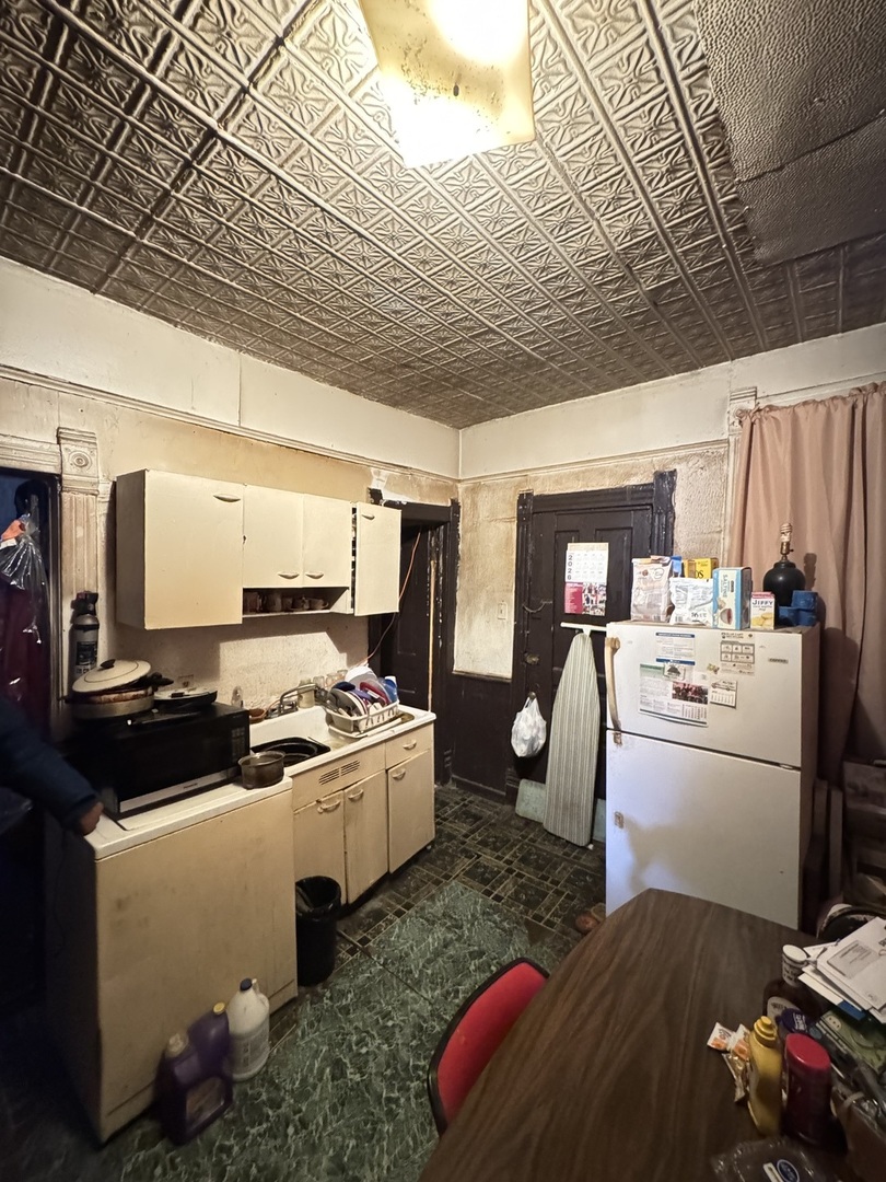 5935 South Racine Avenue Chicago, IL 60636 - Photo 12 of 23