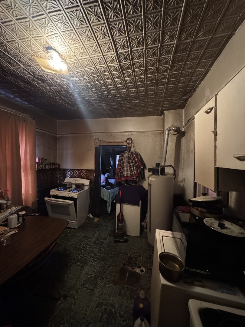 5935 South Racine Avenue Chicago, IL 60636 - Photo 14 of 23