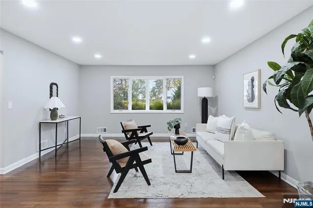 $749,000 | 15 Carol Place, Bloomfield, NJ 07003