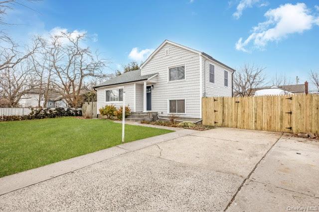 70 East Minerva Road Lindenhurst, NY 11757 - Photo 1 of 23