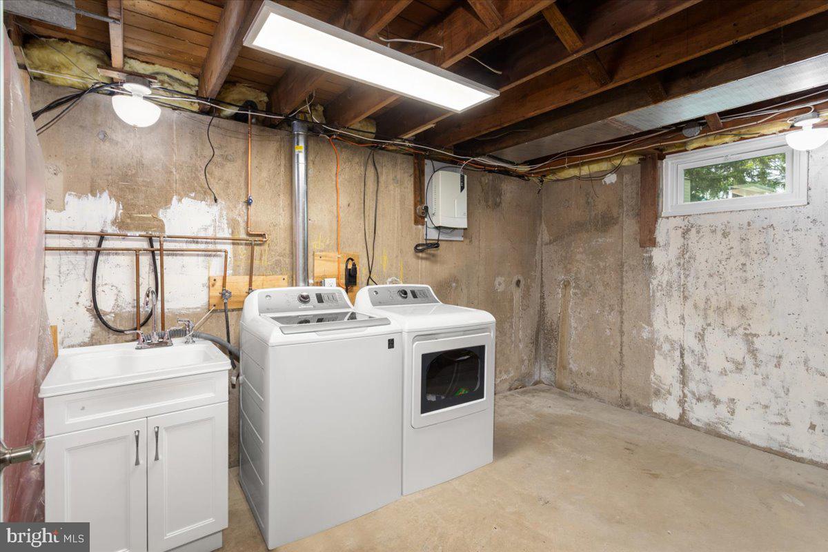 326 Brookhaven Road Brookhaven, PA 19015 - Photo 15 of 21 Basement Laundry