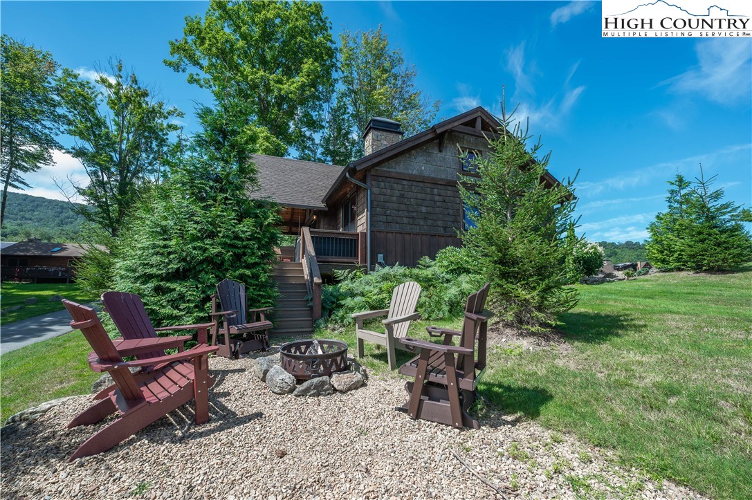 16 Camp Eagle Loop Banner Elk, NC 28604 - Photo 2 of 23