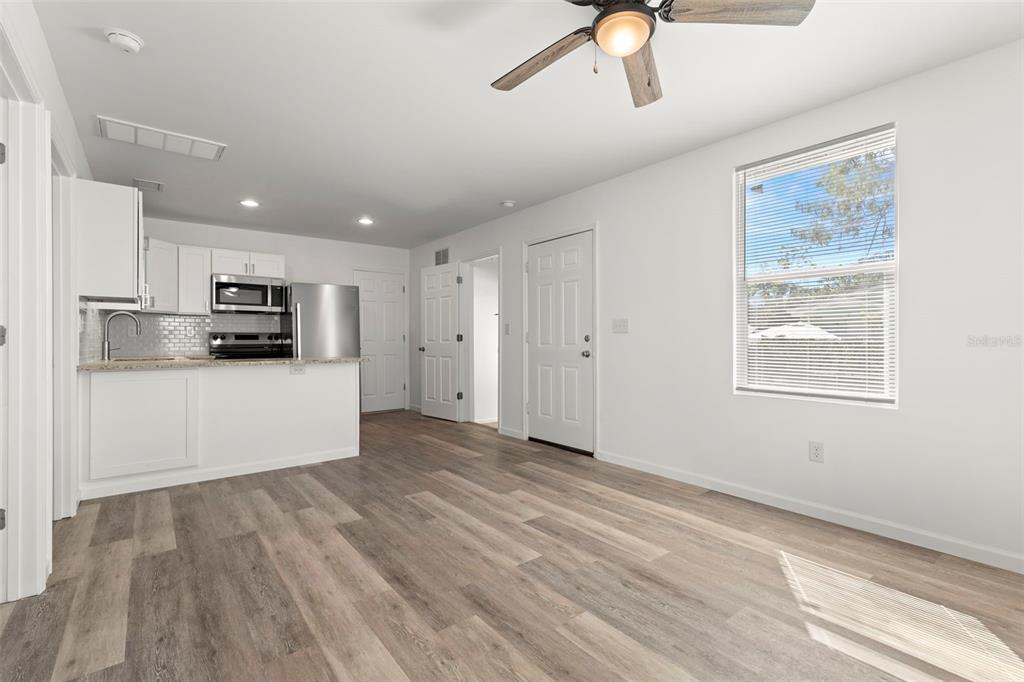 3723 Temple Street Tampa, FL 33619 - Photo 18 of 28 a view of a kitchen with electric appliances