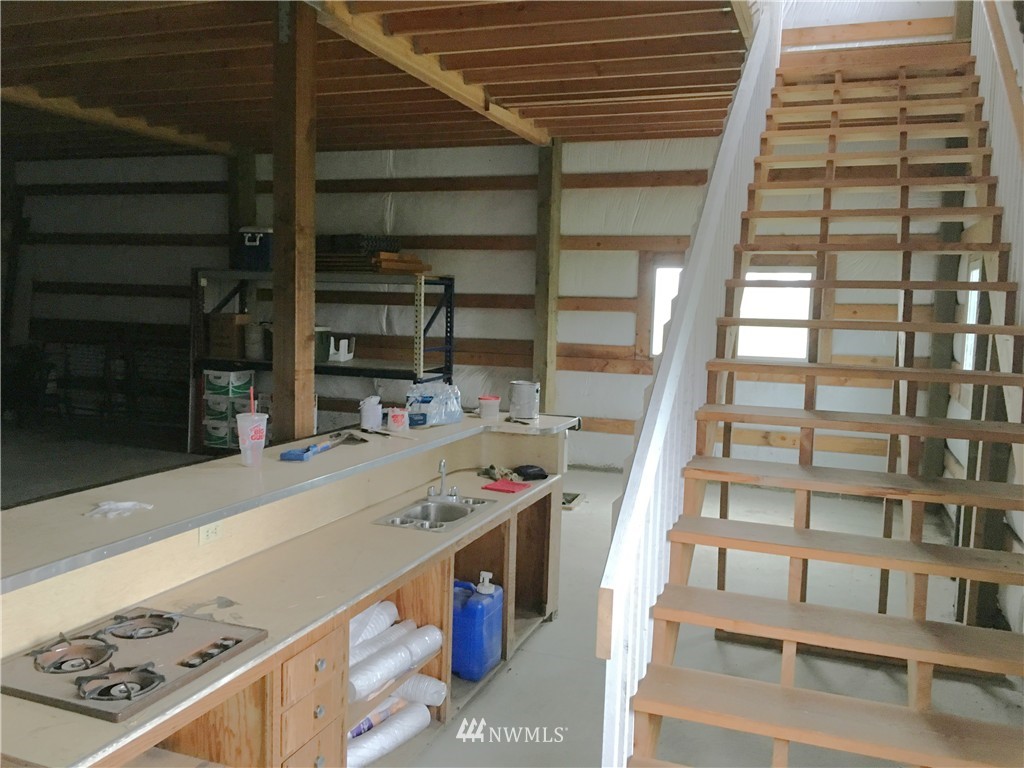 2989 Douglas Road Ferndale, WA 98248 - Photo 12 of 23 Gallery Image 12