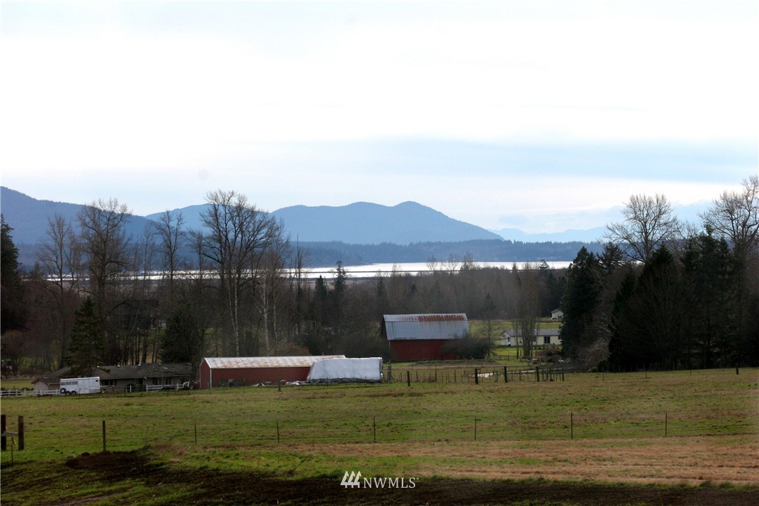 2989 Douglas Road Ferndale, WA 98248 - Photo 5 of 23 Gallery Image 5