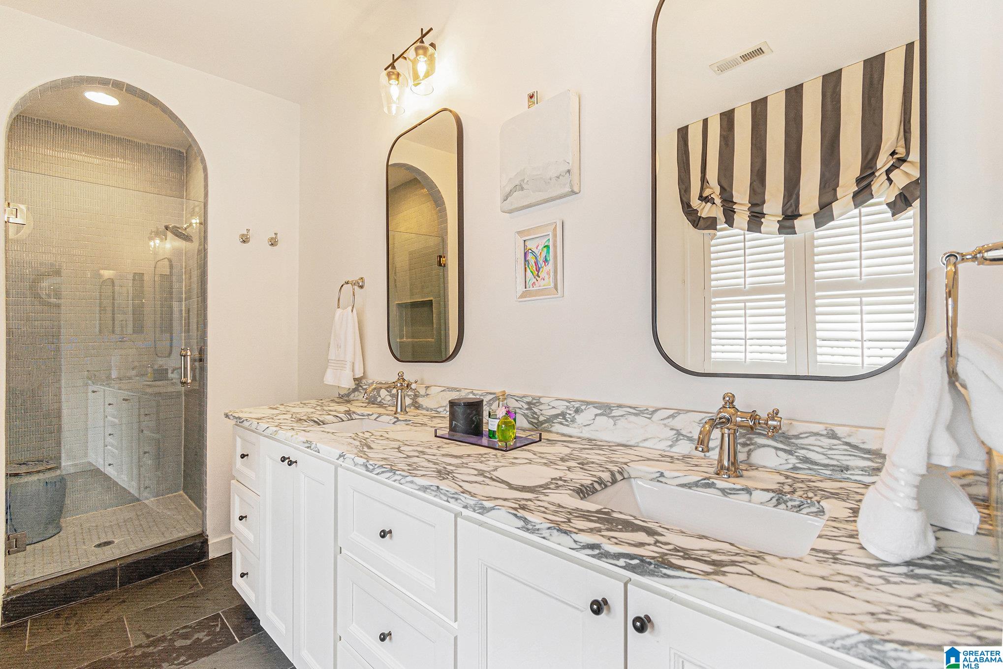 1409 Sutherland Place Birmingham, AL 35209 - Photo 15 of 40