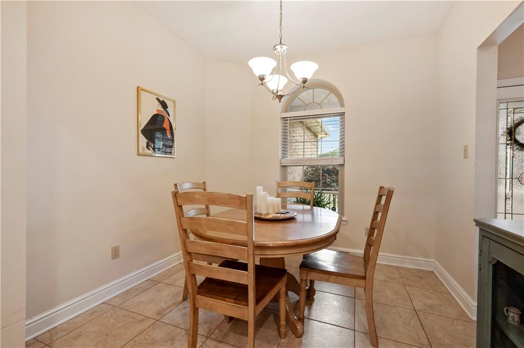 101 Quaker Ridge Court Beaver, PA 15009 - Photo 20 of 33 Bonus breakfast room!