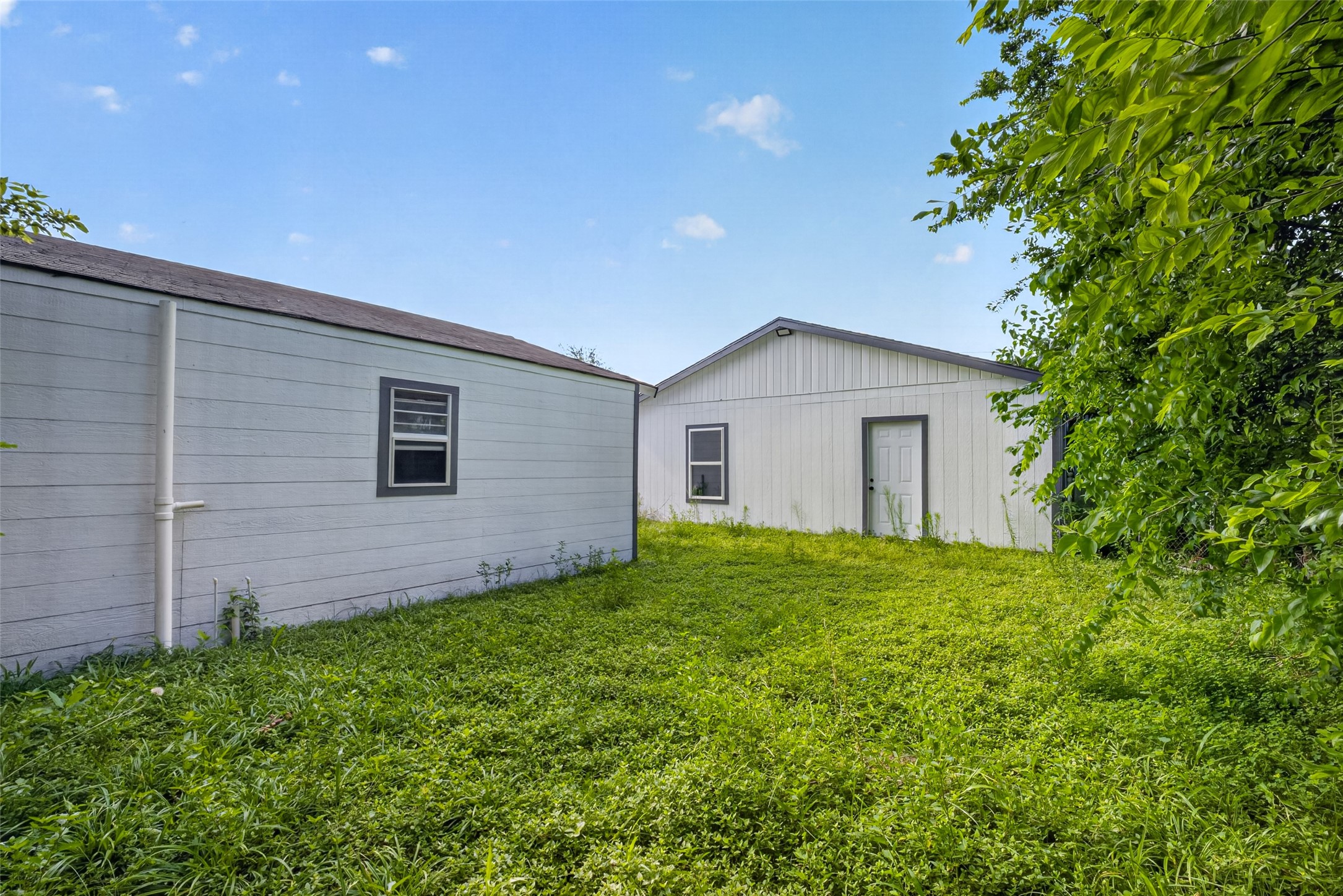 4715 Engleford Street Houston, TX 77026 - Photo 32 of 33