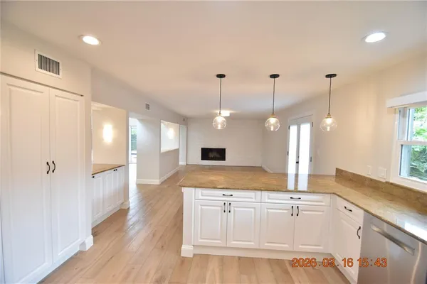 $7,950 | 571 Luzon Avenue, Tampa, FL 33606