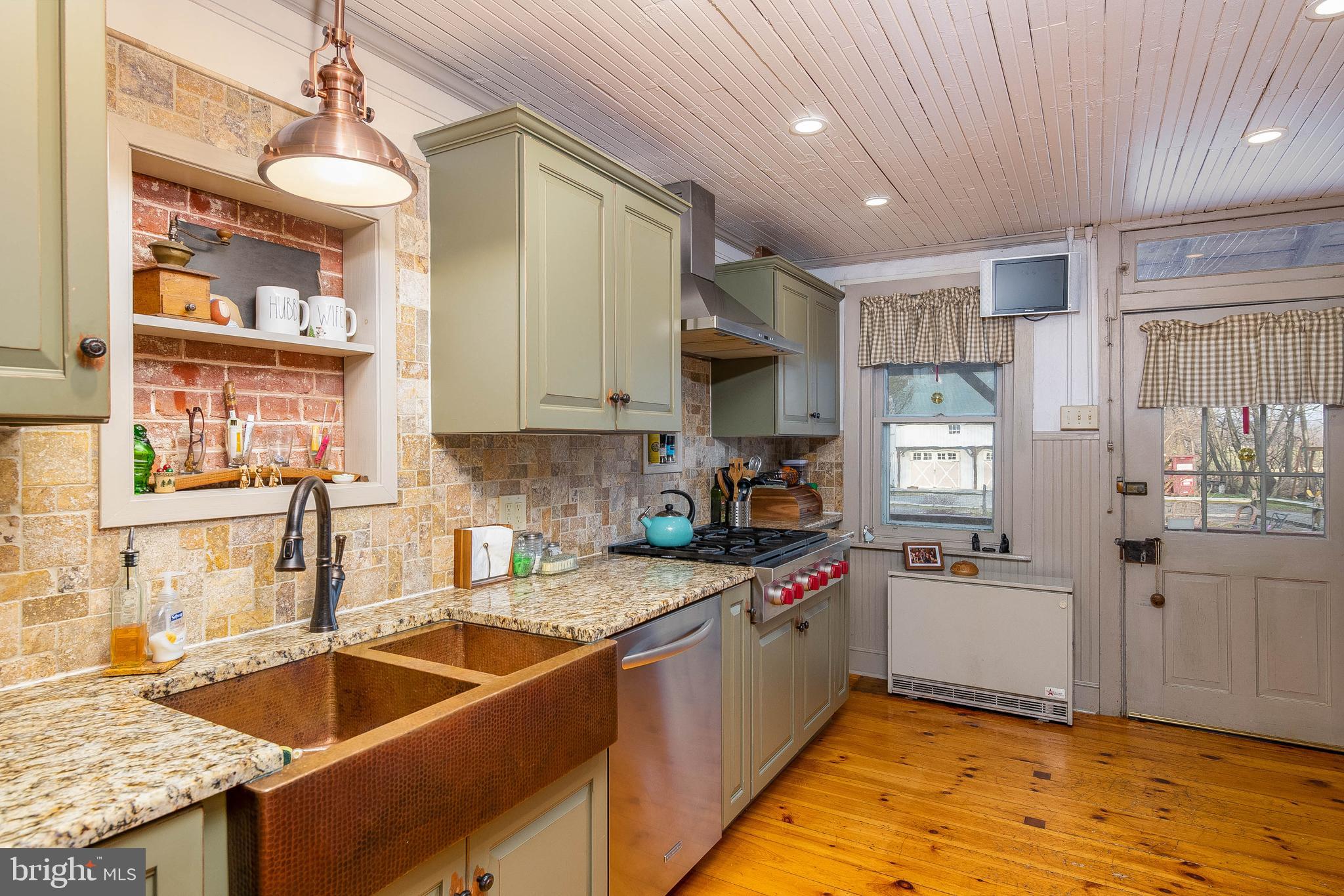 321 Snyder Road Oley, PA 19547 - Photo 7 of 44 Gallery Image 7