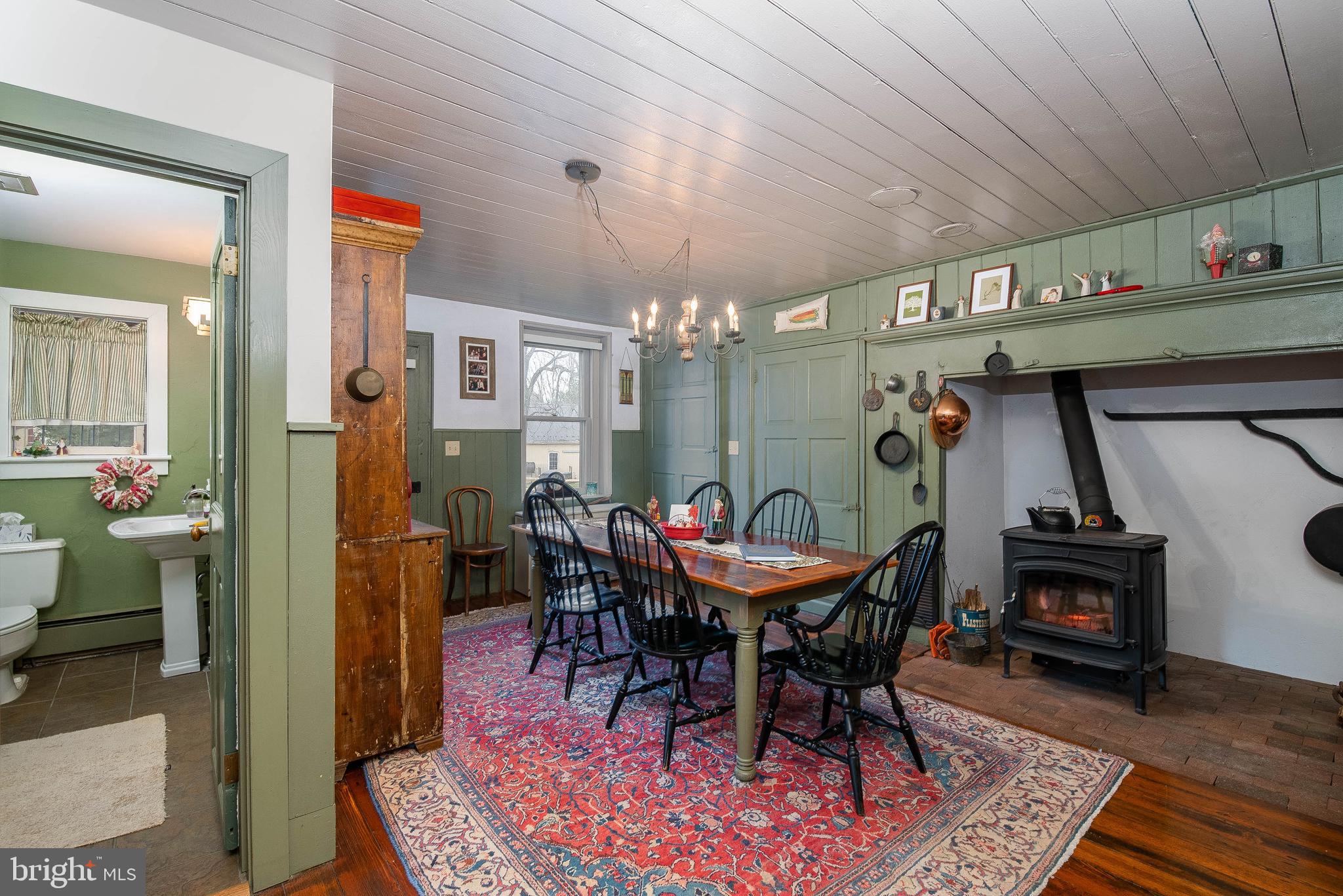 321 Snyder Road Oley, PA 19547 - Photo 9 of 44 Dining Room