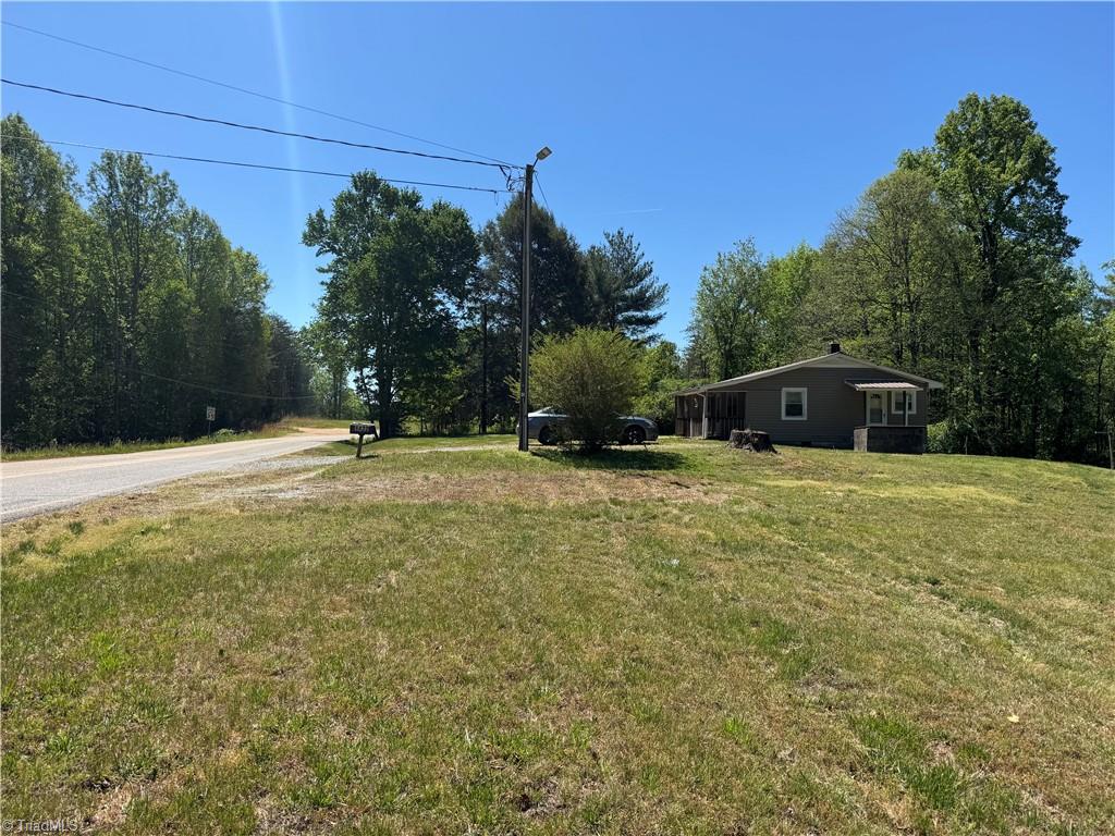 1460 Byrd Ridge Road North Wilkesboro, NC 28659 - Photo 3 of 26