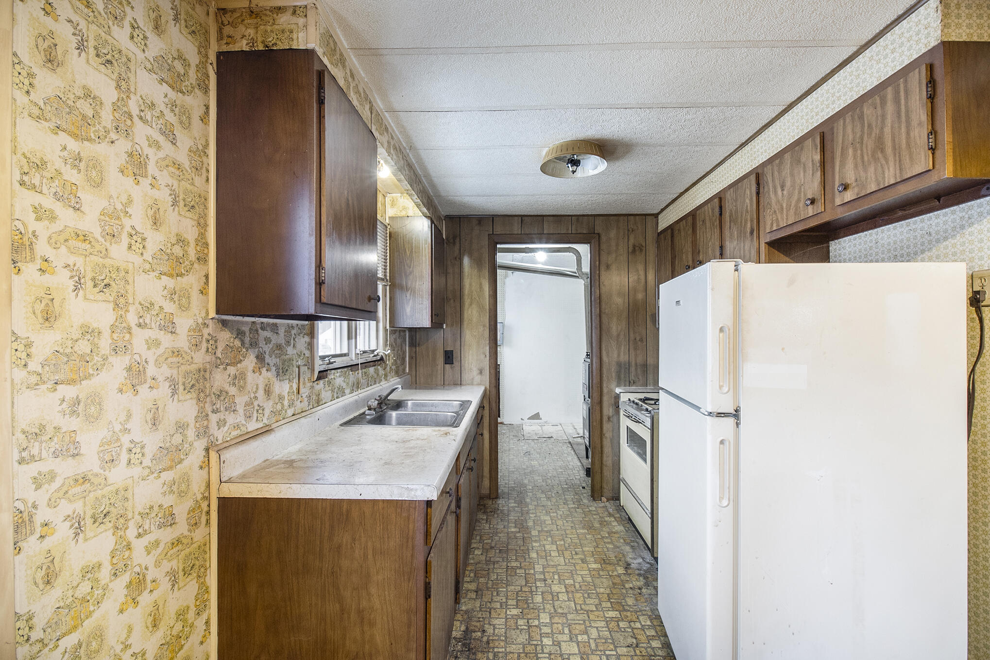 126 Cardinal Crest Jackson, MI 49201 - Photo 10 of 29 36