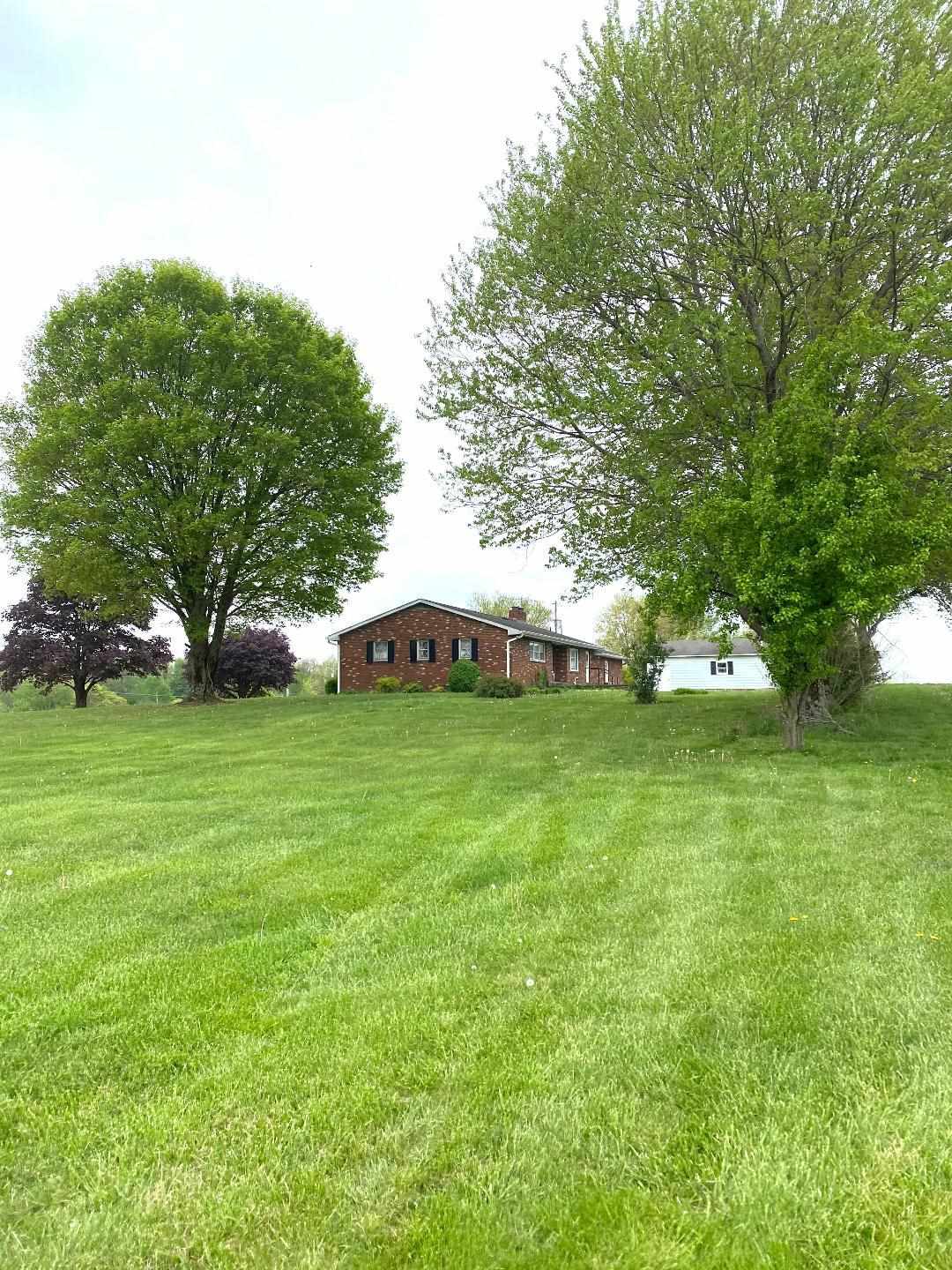 4671 East St Road Bloomfield, IN 47424 - Photo 4 of 34
