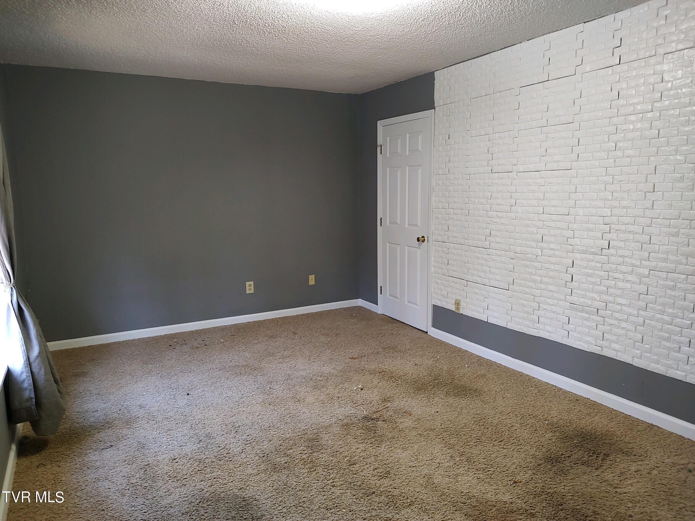 1700 Lone Oak Road, Unit 18 Johnson City, TN 37604 - Photo 9 of 18 IMG_20240311_154429520