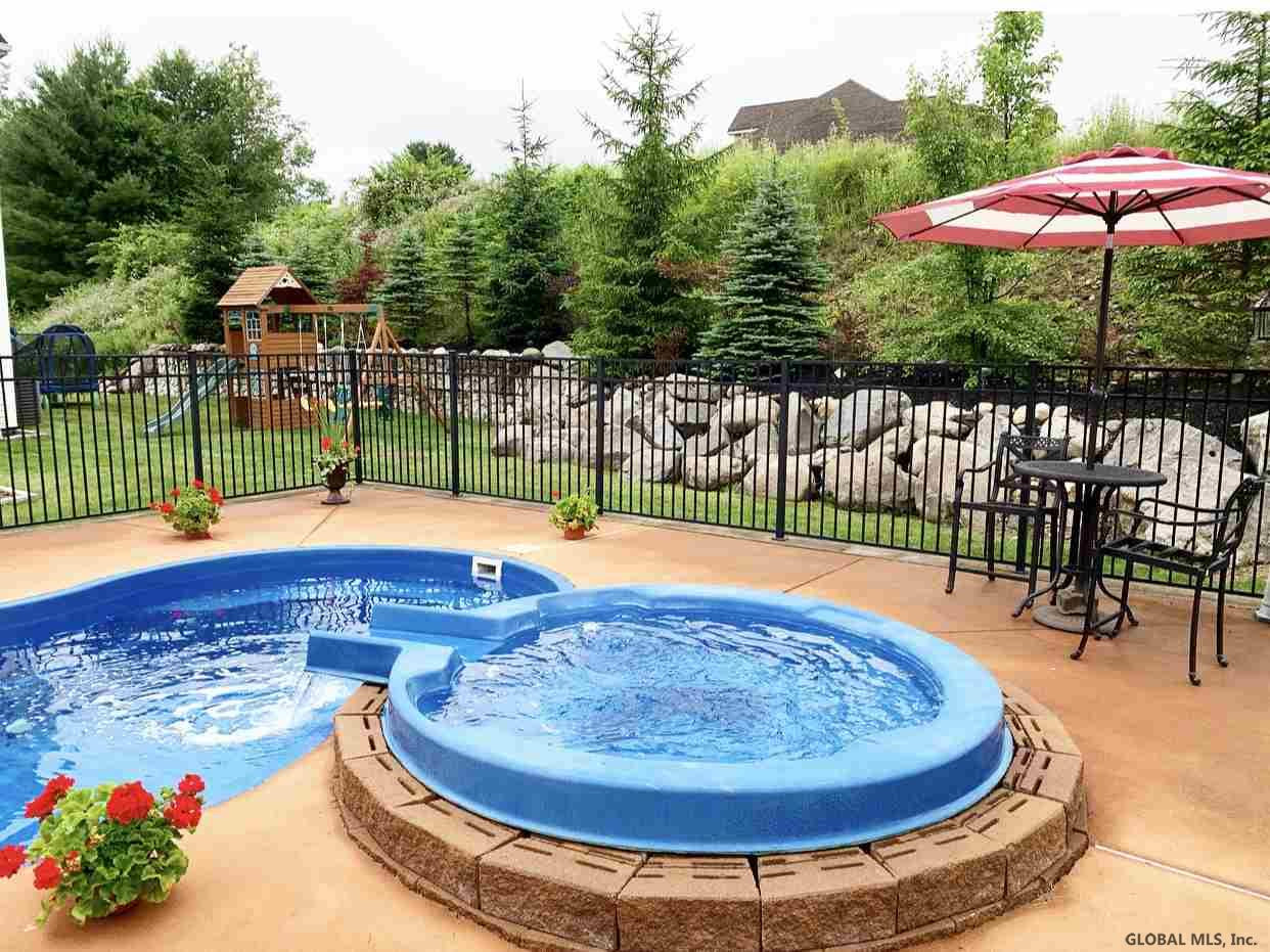 4 Heather Ridge Road Troy, NY 12180 - Photo 11 of 60 Photo 11
