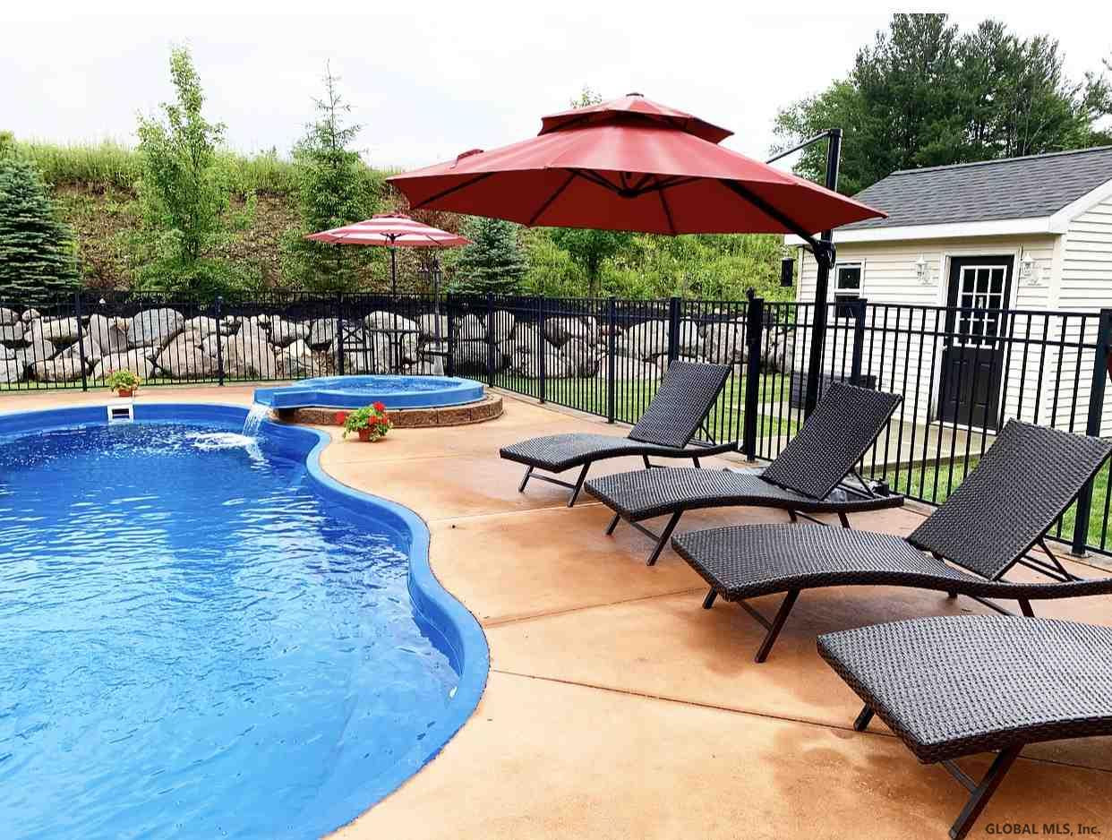 4 Heather Ridge Road Troy, NY 12180 - Photo 12 of 60 Photo 12