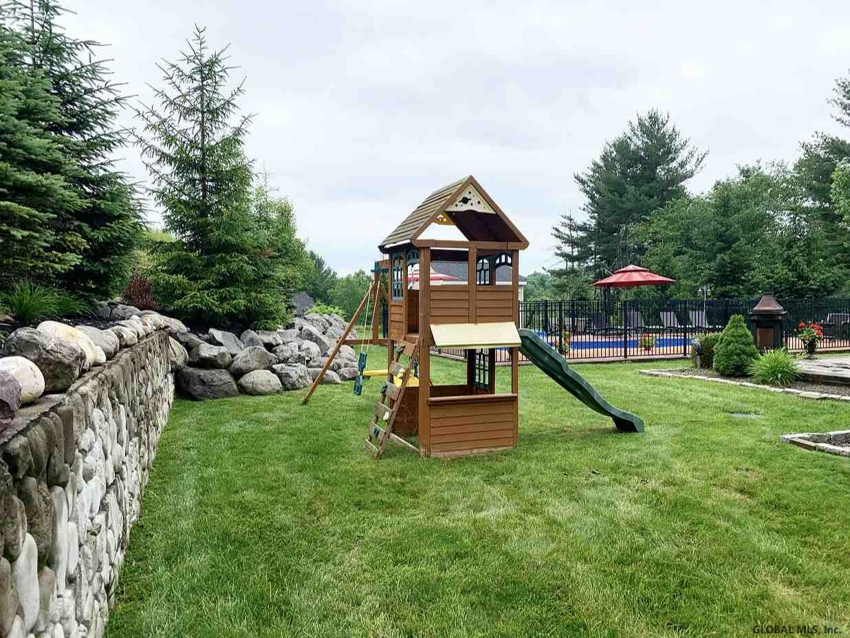 4 Heather Ridge Road Troy, NY 12180 - Photo 16 of 60 Photo 16