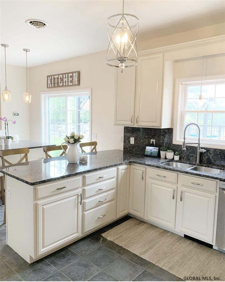 4 Heather Ridge Road Troy, NY 12180 - Photo 23 of 60 Photo 23