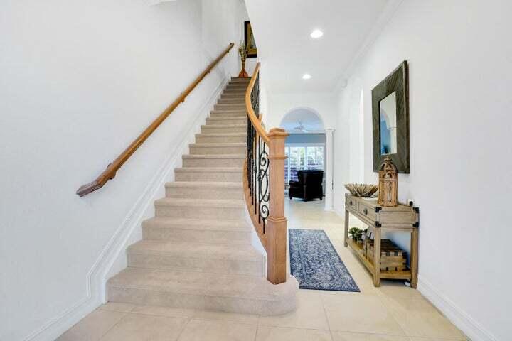 1000 North Us Highway, Unit 805 Jupiter, FL 33477 - Photo 6 of 27 Foyer