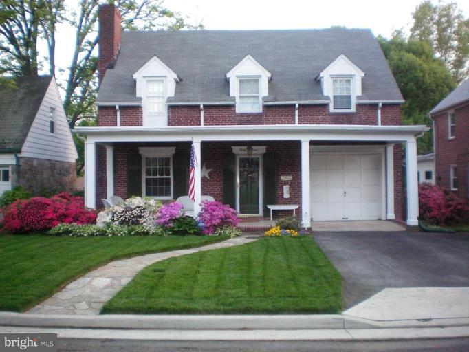 37 Tanglewood Road Catonsville, MD 21228 - Photo 1 of 26 Exterior (Main)