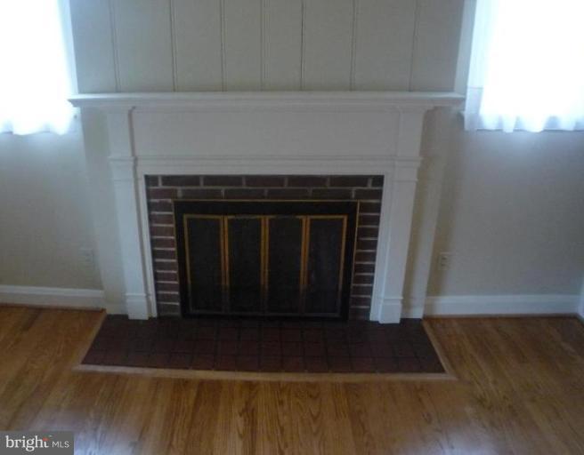 37 Tanglewood Road Catonsville, MD 21228 - Photo 11 of 26 Fireplace