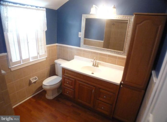 37 Tanglewood Road Catonsville, MD 21228 - Photo 16 of 26 Bath #1