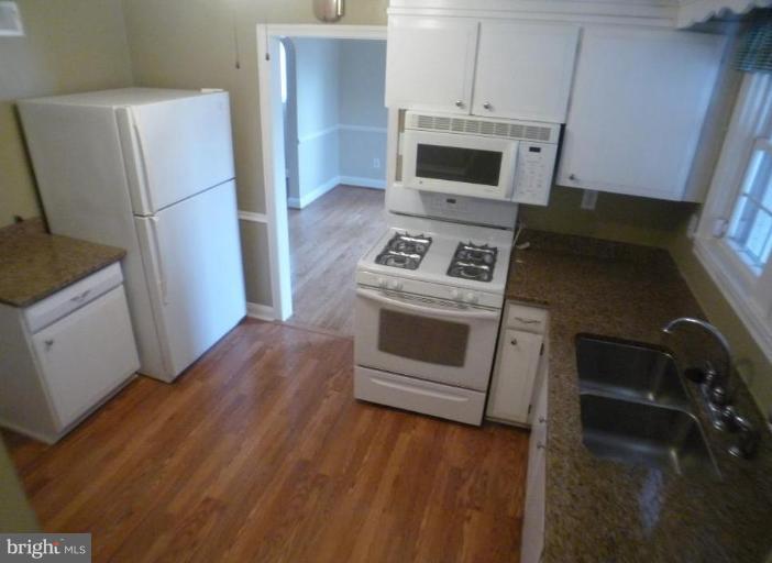 37 Tanglewood Road Catonsville, MD 21228 - Photo 7 of 26 Kitchen #2