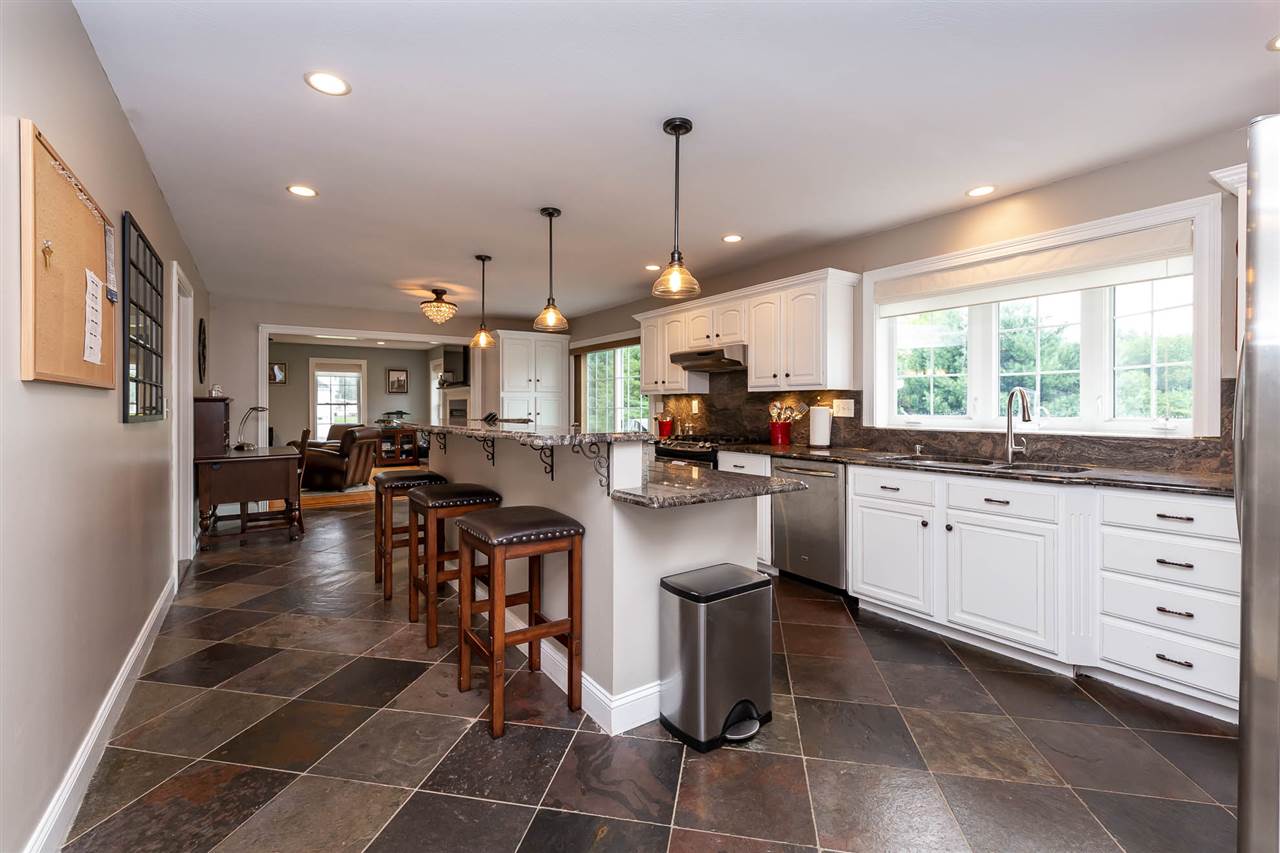 42 Kelly Road Salem, NH 03079 - Photo 11 of 31