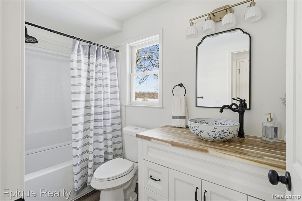 8680 Oak Hill Road Clarkston, MI 48348 - Photo 14 of 52 Gallery Image 14