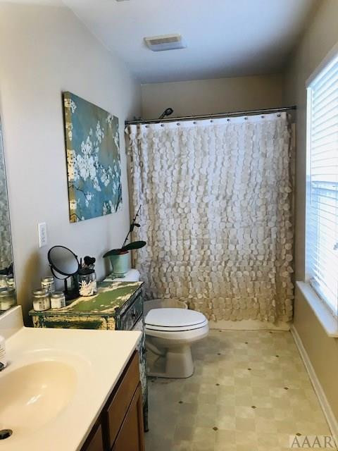 996 Scott Road Elizabeth City, NC 27909 - Photo 12 of 17 Master Bath has plenty of room