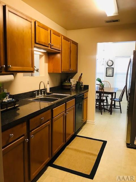 996 Scott Road Elizabeth City, NC 27909 - Photo 7 of 17 Kitchen