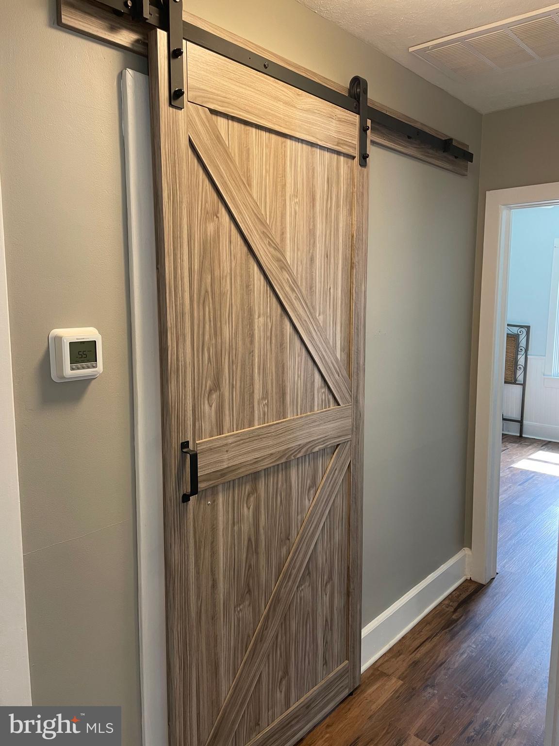 5 Oak Street Cambridge, MD 21613 - Photo 18 of 31 a view of front door