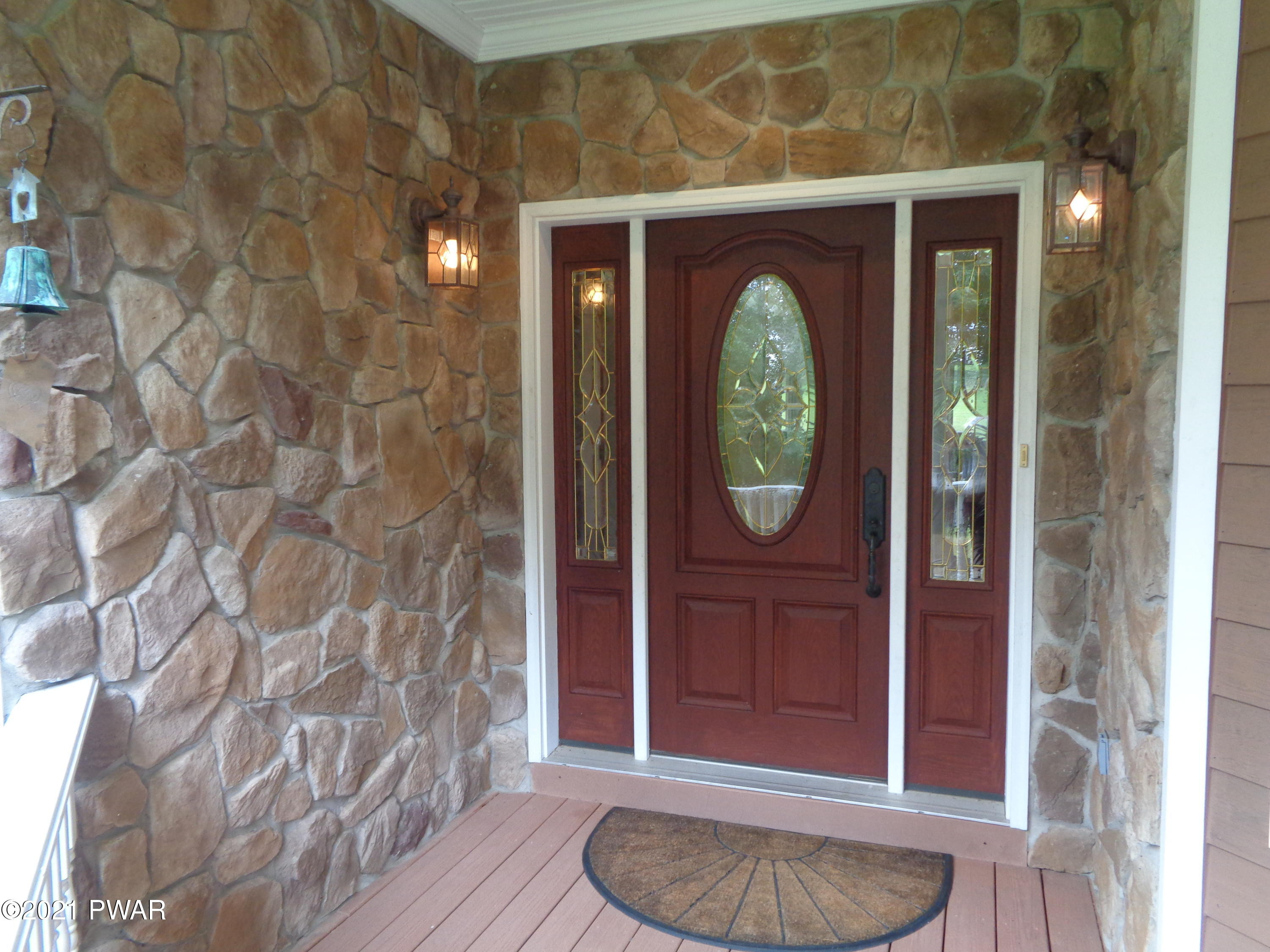 210 Husson Road Milford, PA 18337 - Photo 4 of 68 Welcome Home
