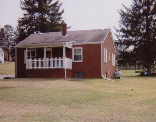 292 West Allegheny Road Imperial, PA 15126 - Photo 1 of 8 Exterior Front.